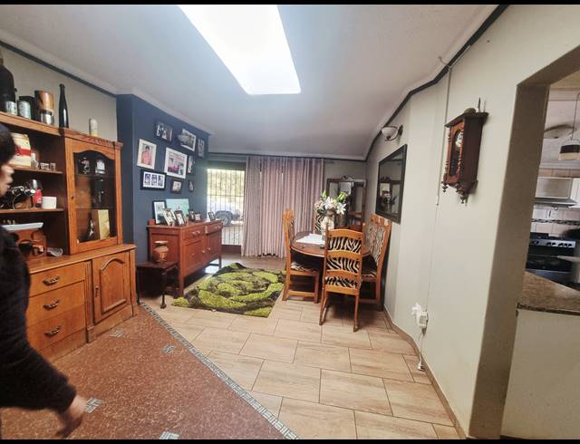 5 BEDROOM HOUSE FOR SALE IN RICHEM